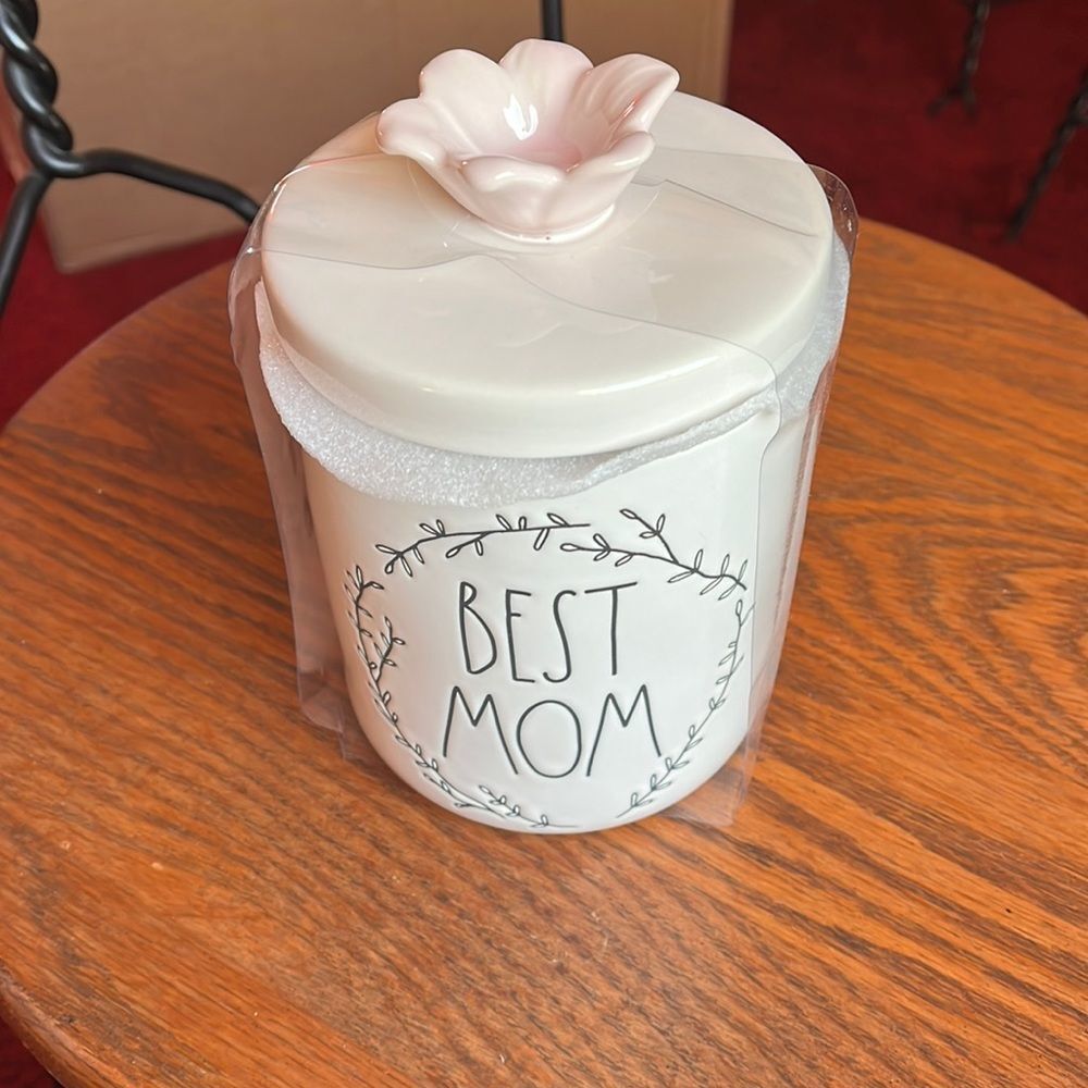 New Rae Dunn best mom canister